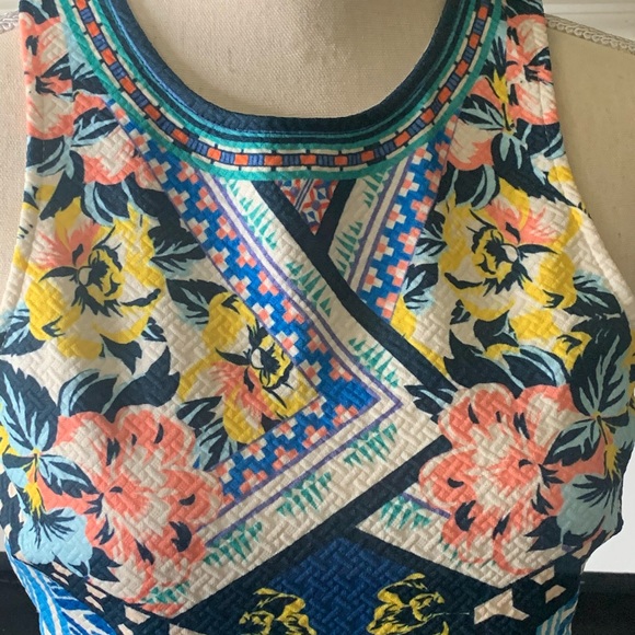 Jealous Tomato Crop top & Skirt 💕💕 - Picture 7 of 8